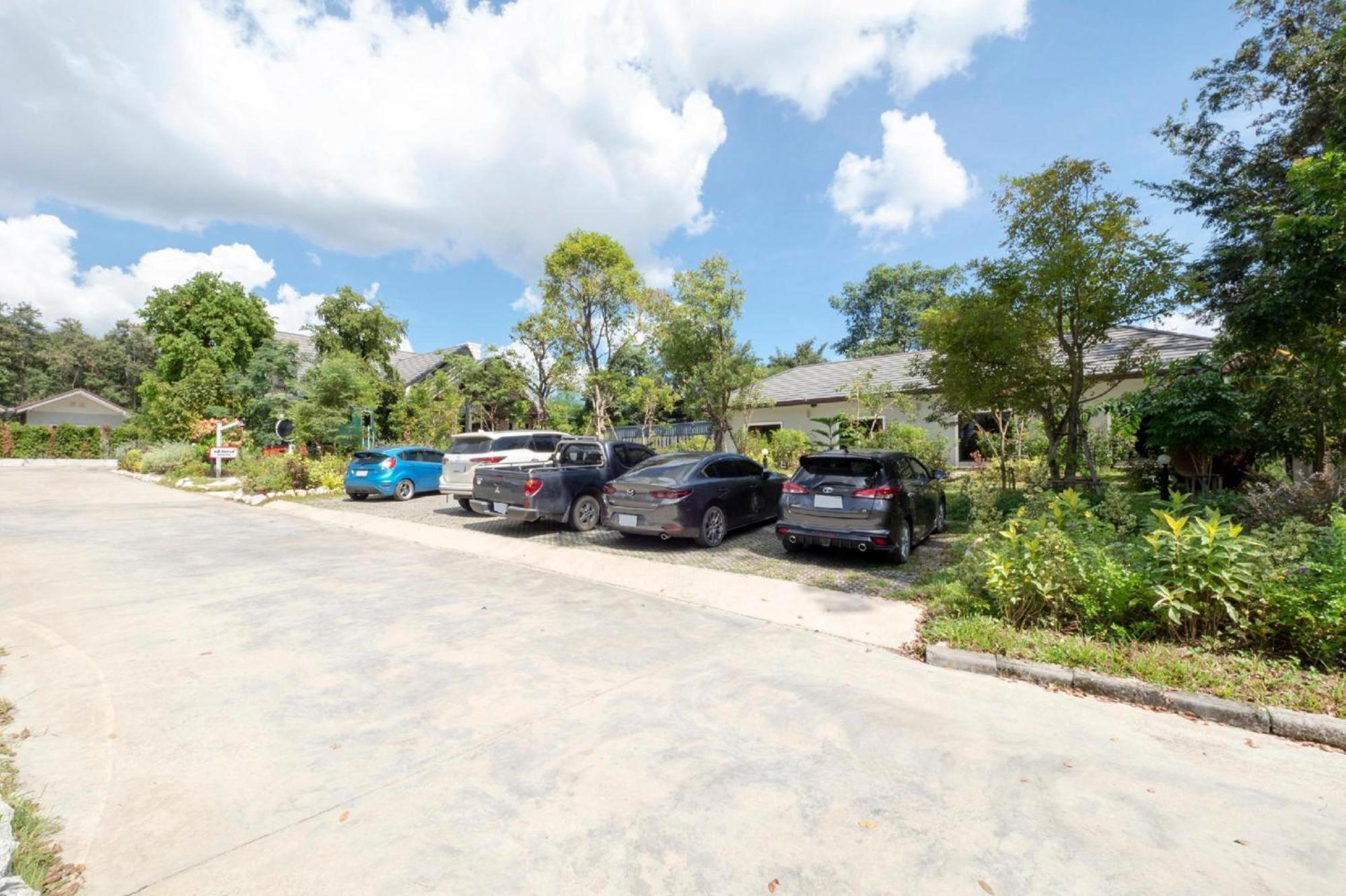 Capital O 75378 Thawapee Resort Rayong Exterior photo